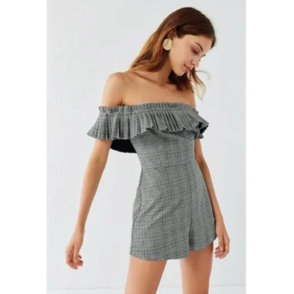 Urban Outfitters Off The Shoulder Printed Romper US 2 - Picture 1 of 11